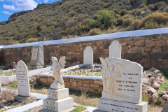 Graveyard-at-Matjiesrivier-Cederberg